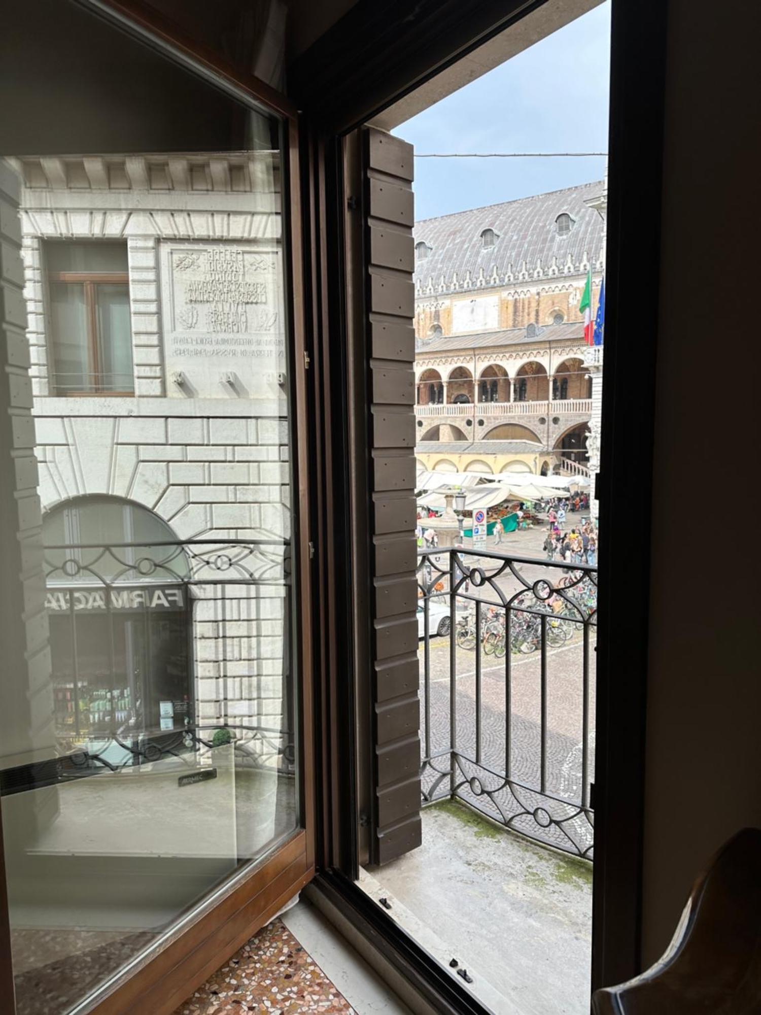 Padovaresidence Apartments - Vista Piazza Delle Erbe E Palazzo Della Ragione Екстериор снимка