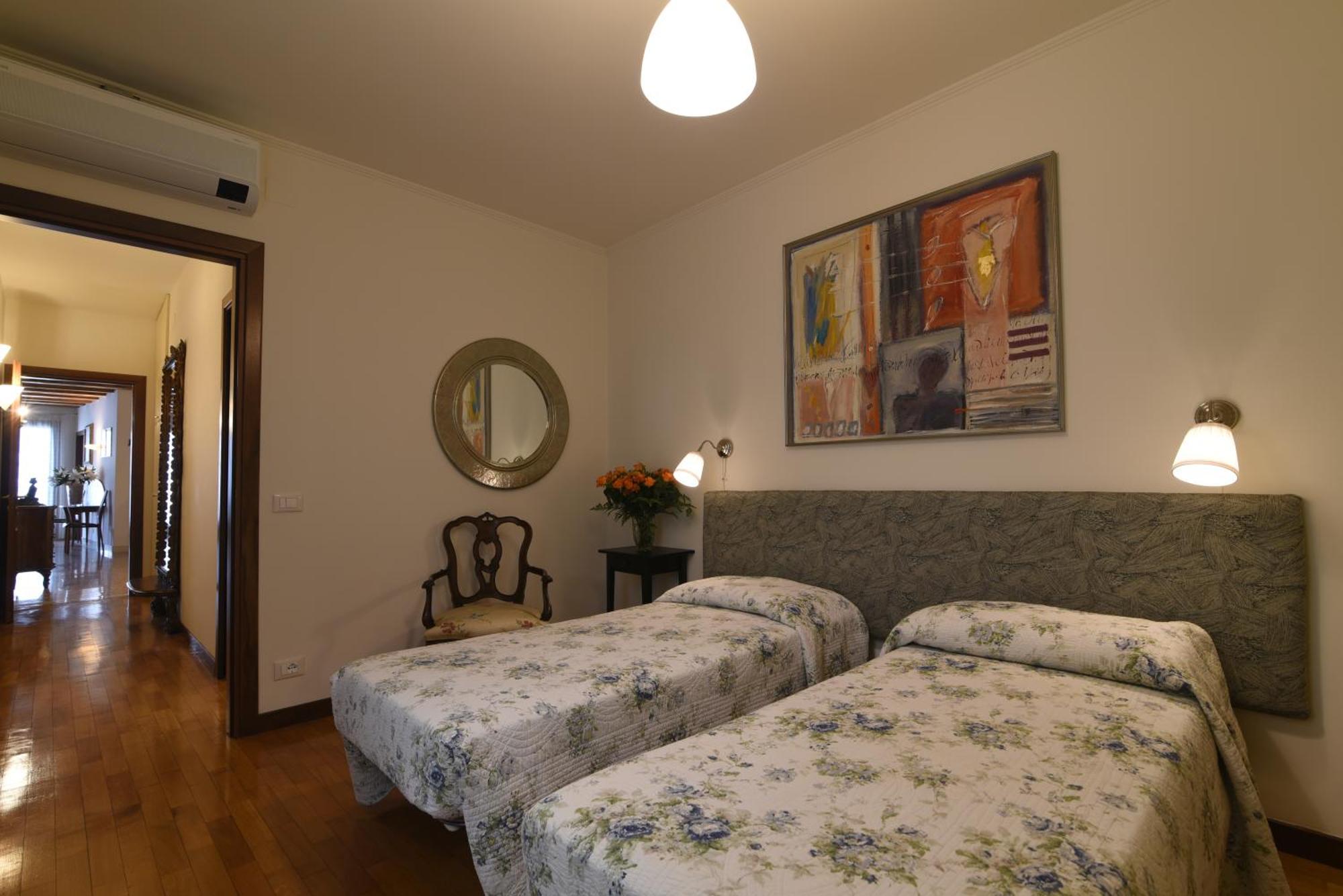 Padovaresidence Apartments - Vista Piazza Delle Erbe E Palazzo Della Ragione Екстериор снимка