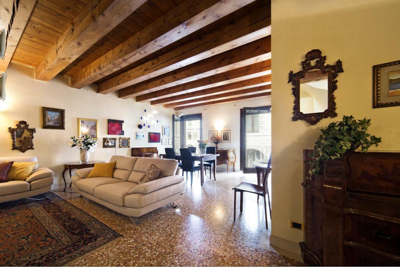 Padovaresidence Apartments - Vista Piazza Delle Erbe E Palazzo Della Ragione Екстериор снимка